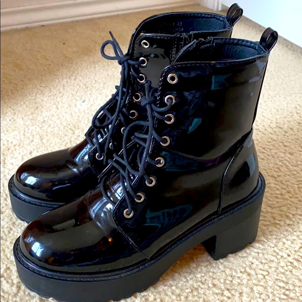 Black lace-up chunky boots